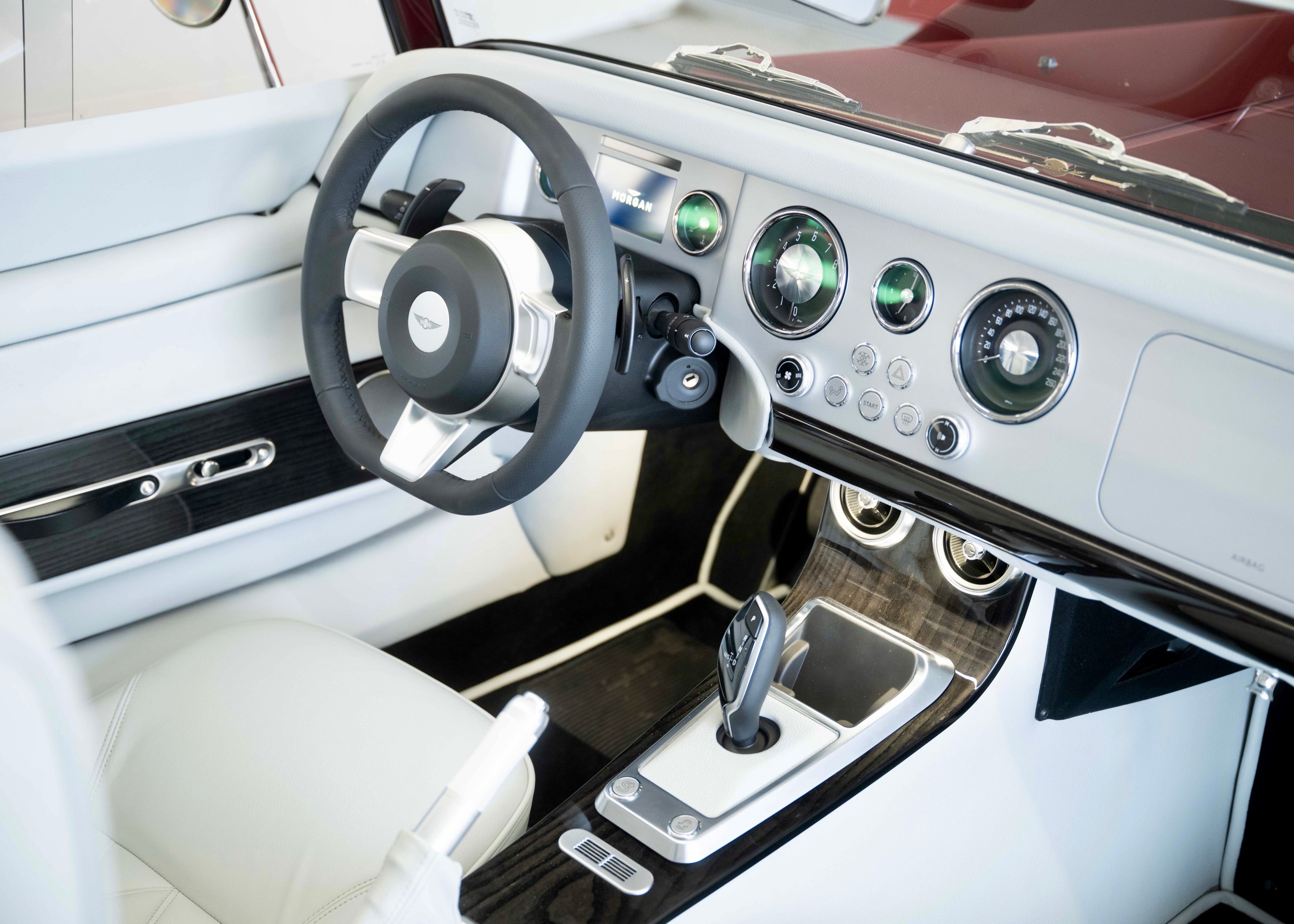 Image MORGAN  Supersport 3.0 Bespoke (New Swiss Executive car)