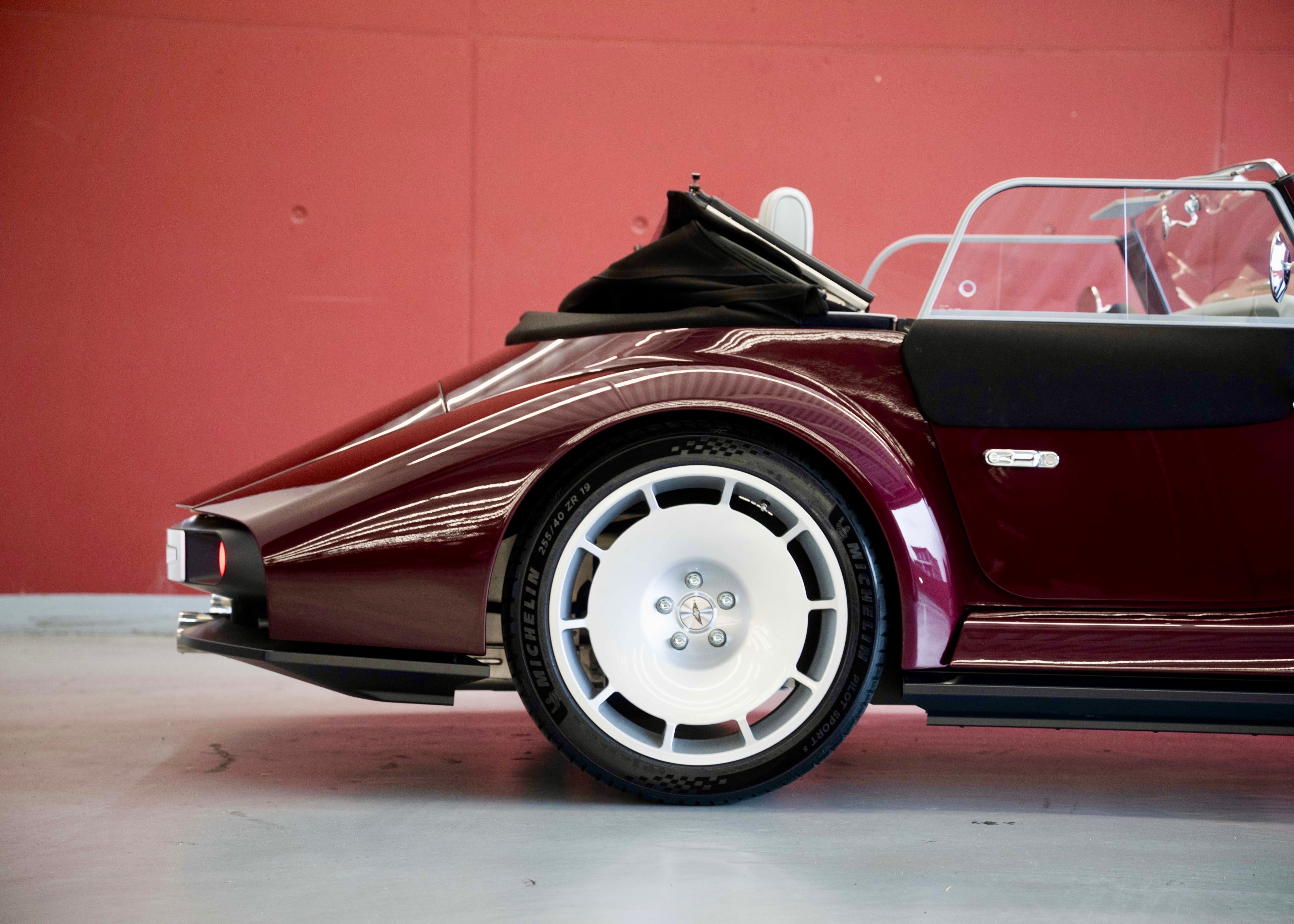 Image MORGAN  Supersport 3.0 Bespoke (New Swiss Executive car)