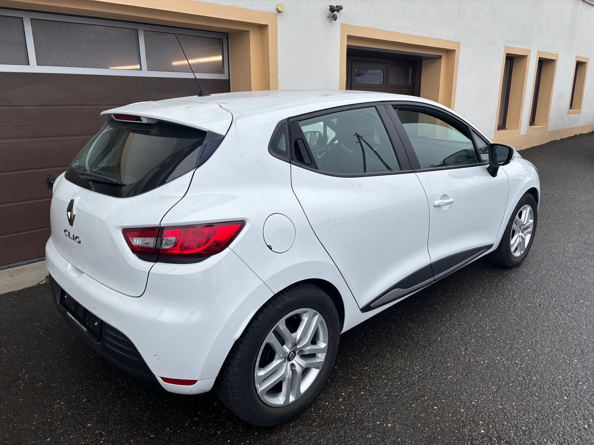 RENAULT Clio 0.9 12V Zen-image-1