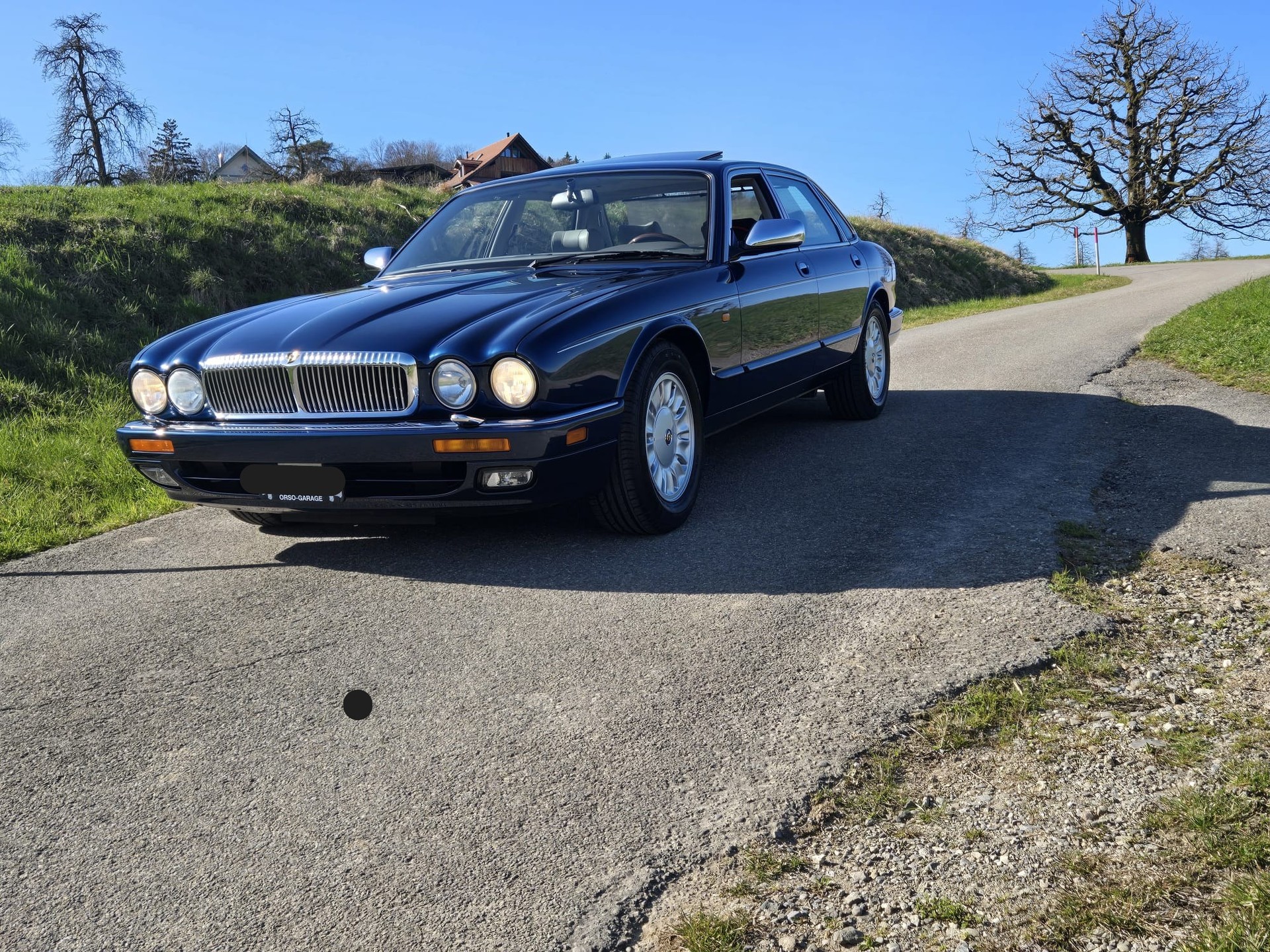 DAIMLER 4.0 Six-image-0