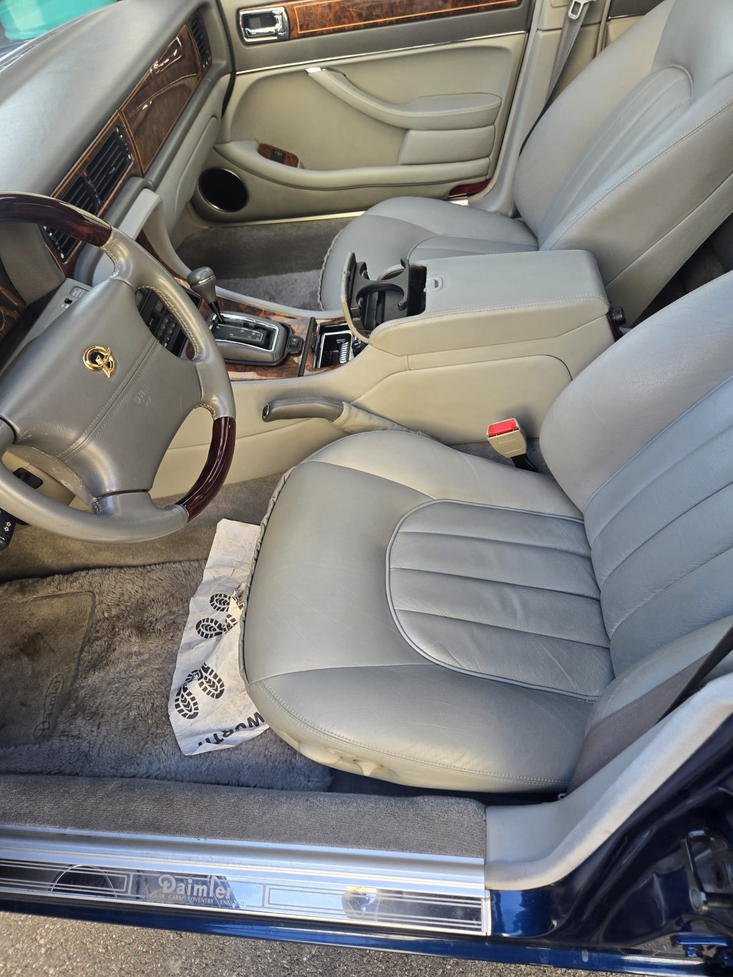 DAIMLER 4.0 Six-image-3
