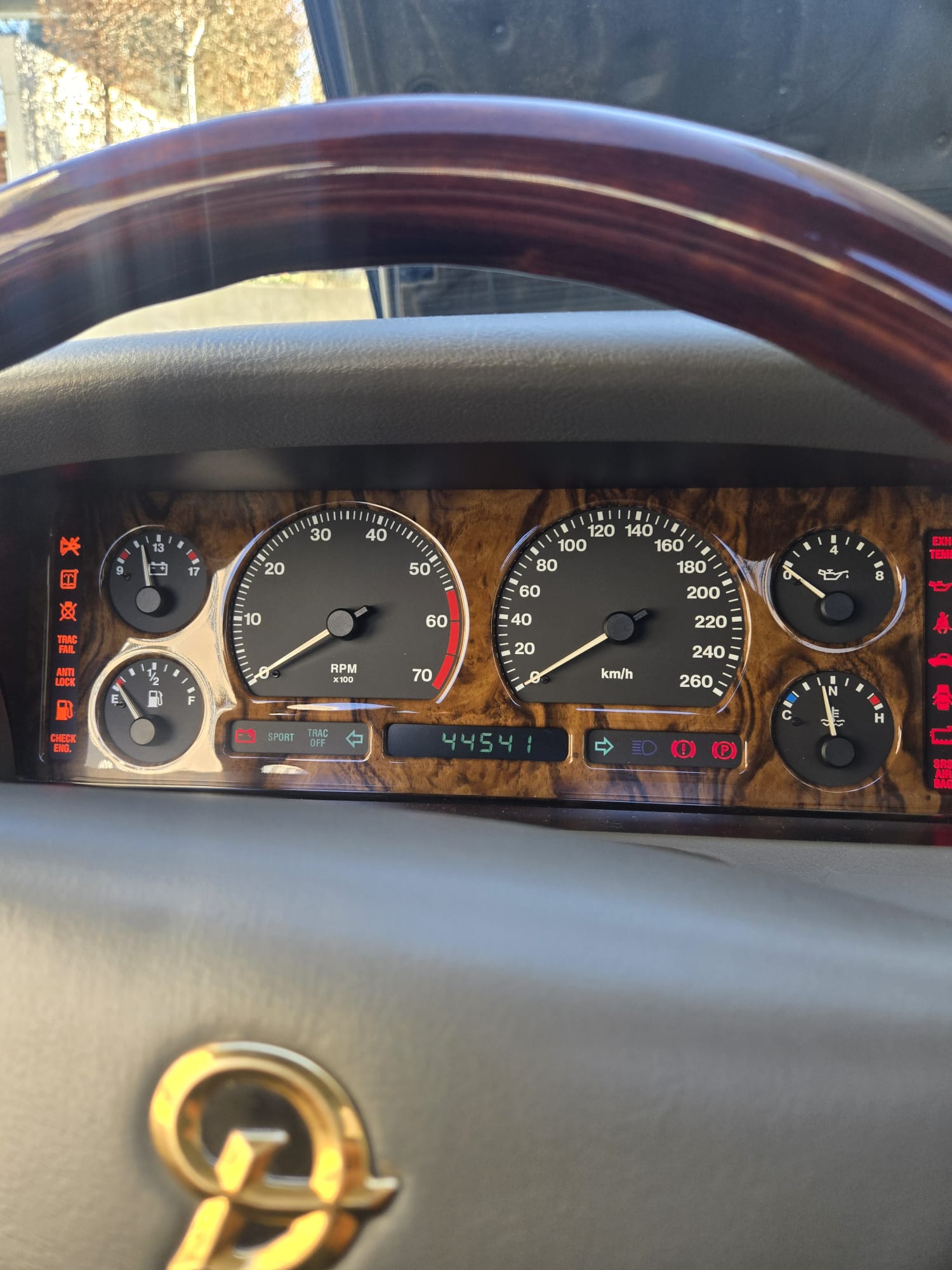 DAIMLER 4.0 Six-image-2