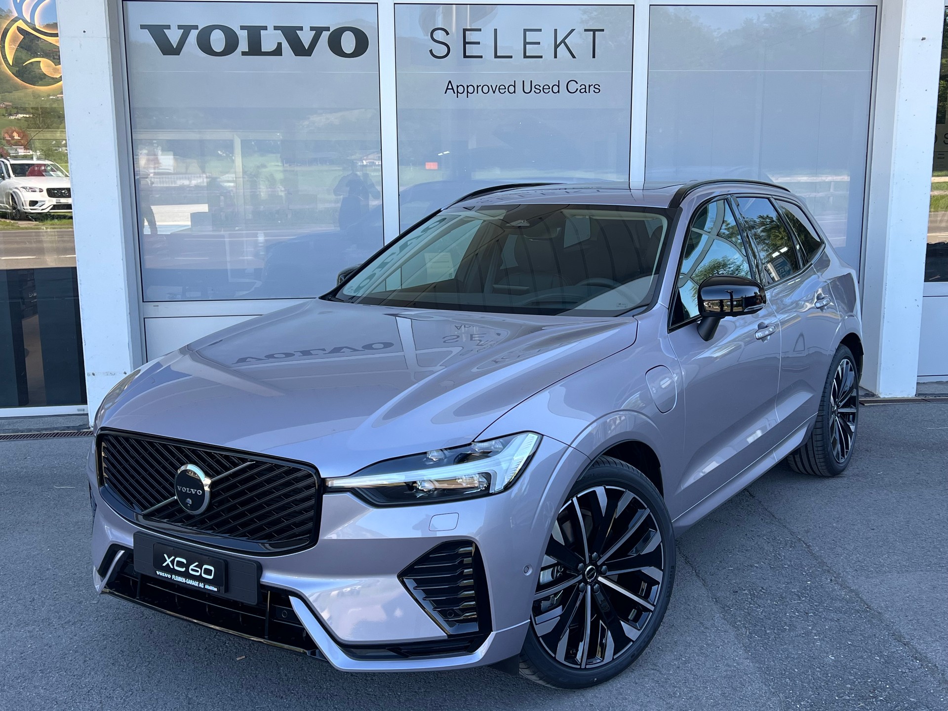VOLVO XC60 T8 eAWD Ultra Dark Geartronic