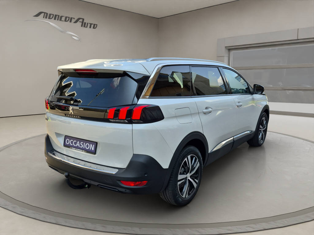 PEUGEOT 5008 1.2 PT Allure EAT8-showroom-element-2
