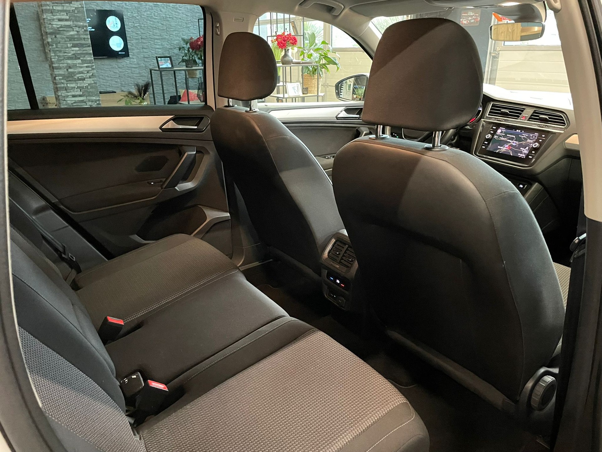 VW Tiguan 2.0 TDI SCR Trendline 4Motion DSG-image-12