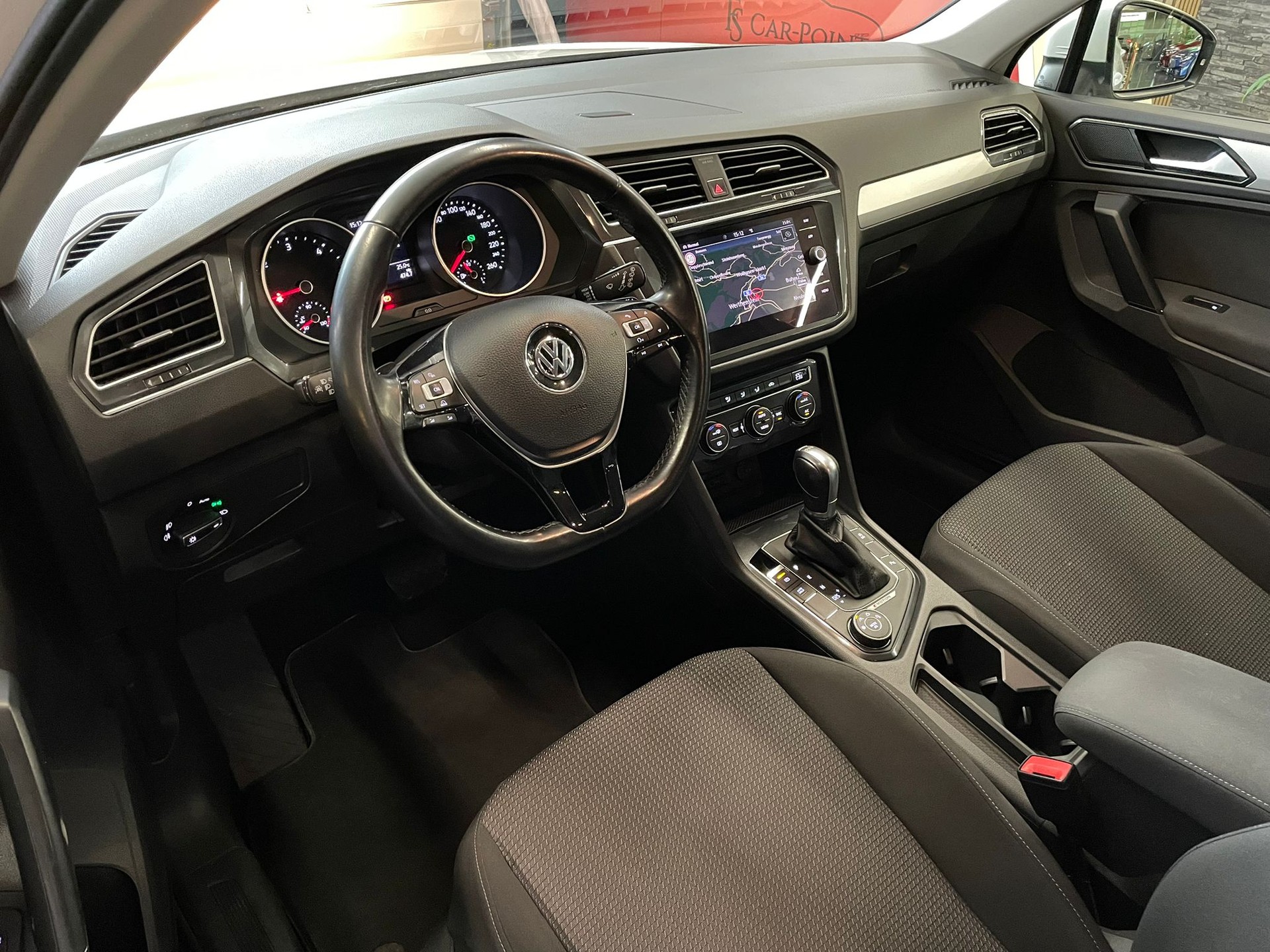 VW Tiguan 2.0 TDI SCR Trendline 4Motion DSG-image-8
