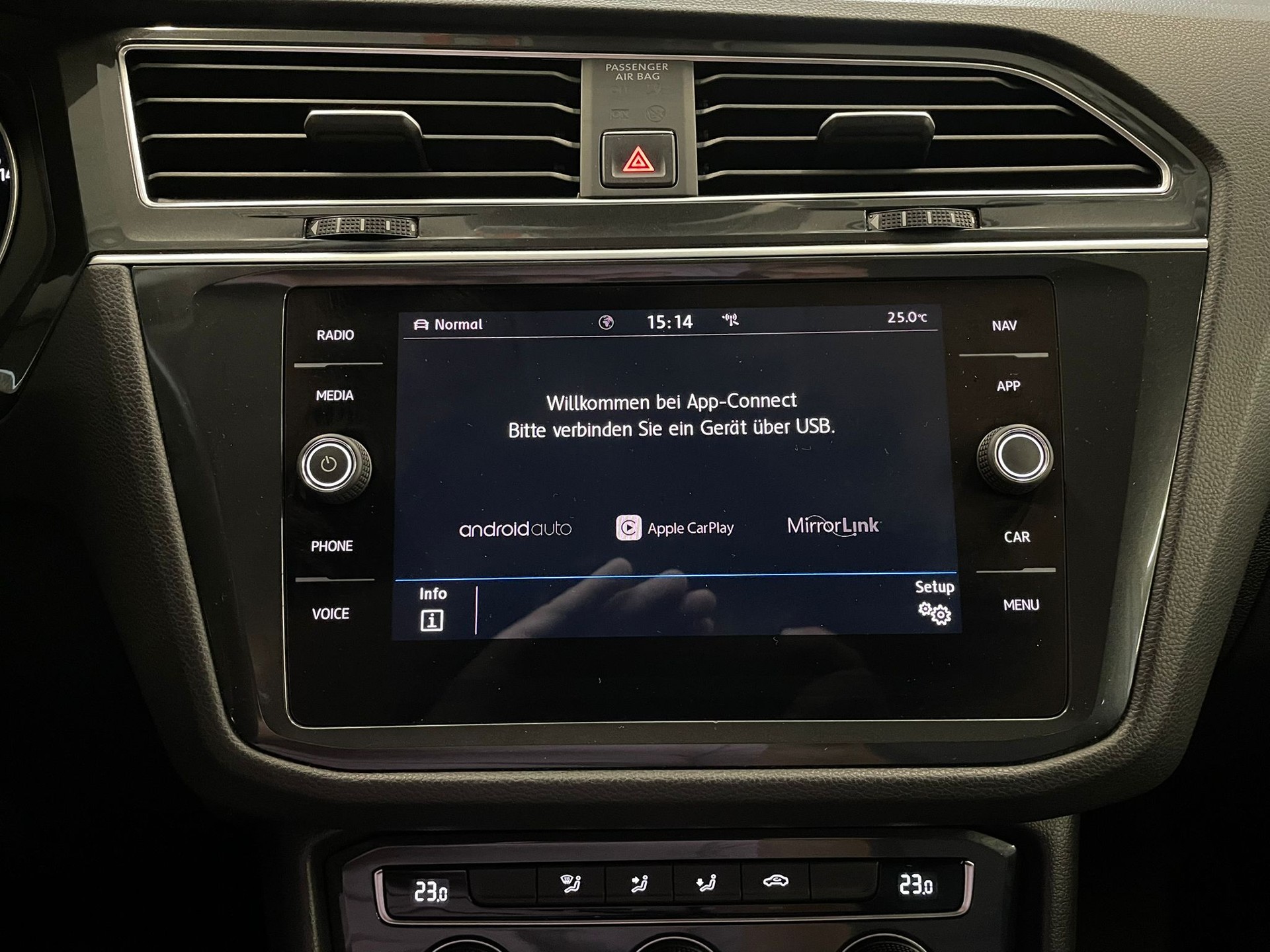 VW Tiguan 2.0 TDI SCR Trendline 4Motion DSG-image-14