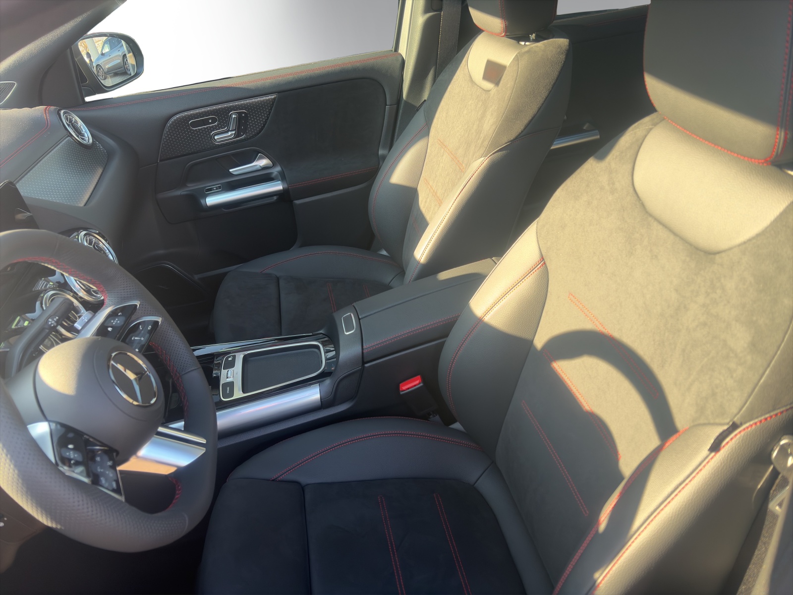 Image MERCEDES-BENZ EQA-300 EQA 300 4M Excellence