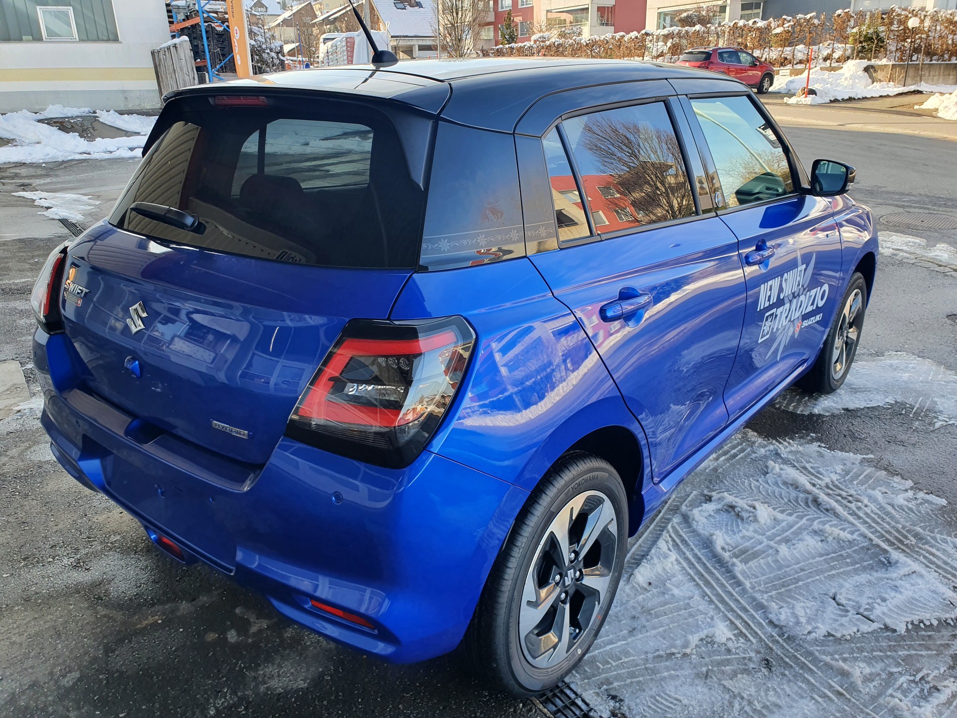 SUZUKI Swift 1.2 Tradizio Top Hybrid 4x4-showroom-element-3