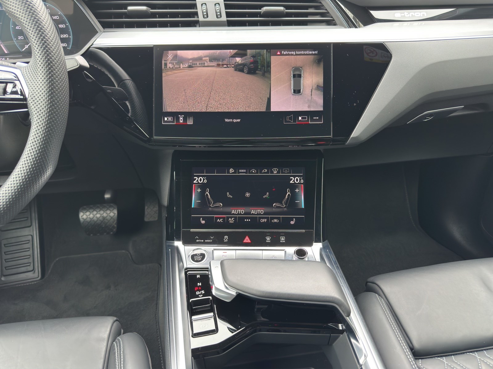 AUDI e-tron 55 Sportback S Line Black Edition quattro-image-11