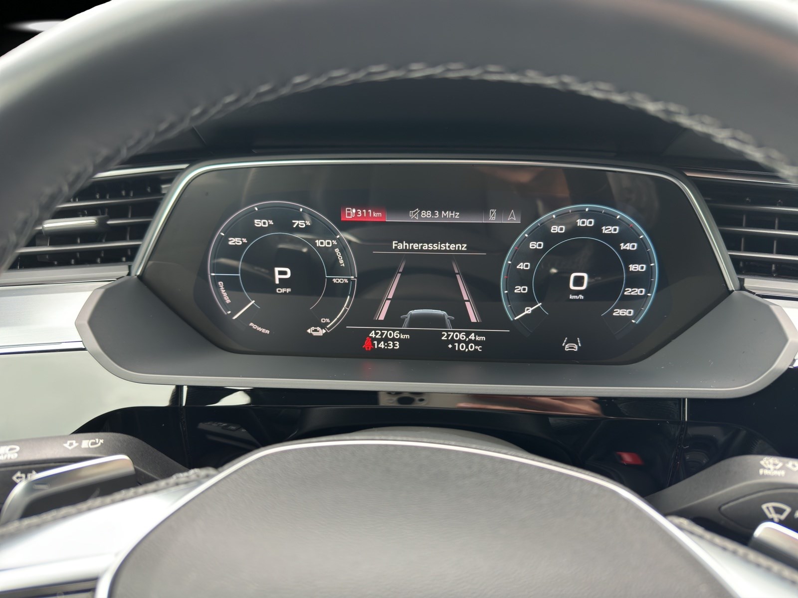 AUDI e-tron 55 Sportback S Line Black Edition quattro-image-12