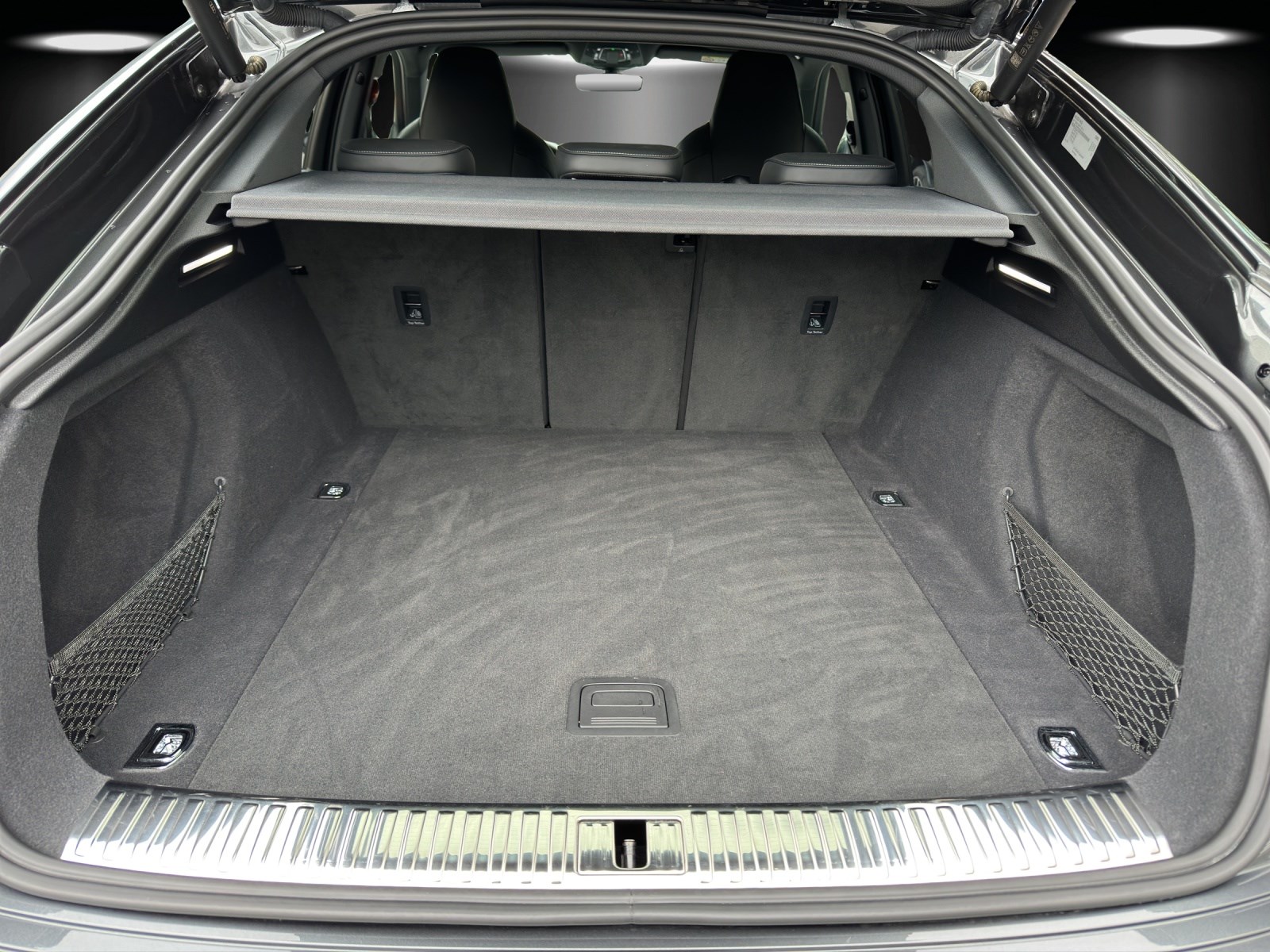 AUDI e-tron 55 Sportback S Line Black Edition quattro-image-6