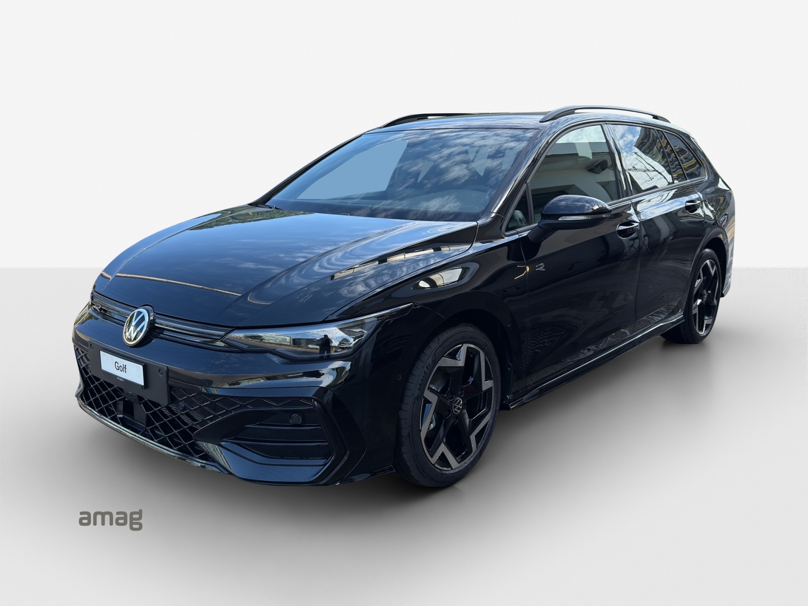 VW Golf Variant 1.5 eTSI mHEV R-Line