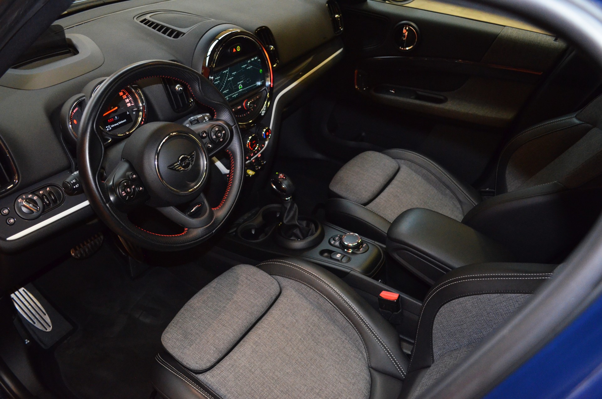 MINI Mini Countryman Cooper S E ALL4 Steptronic-image-7