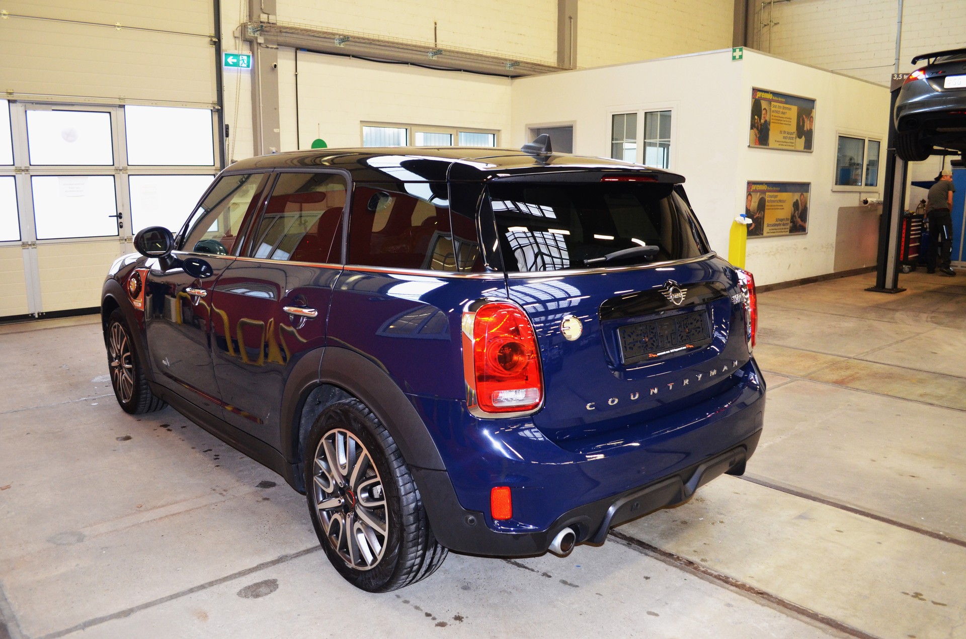 MINI Mini Countryman Cooper S E ALL4 Steptronic-image-6