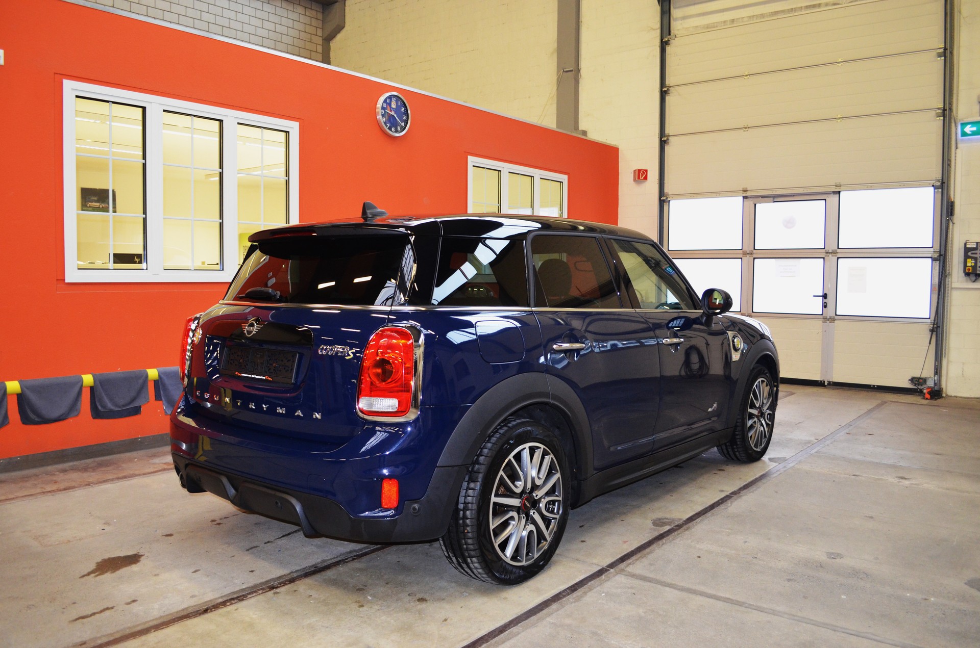 MINI Mini Countryman Cooper S E ALL4 Steptronic-image-4