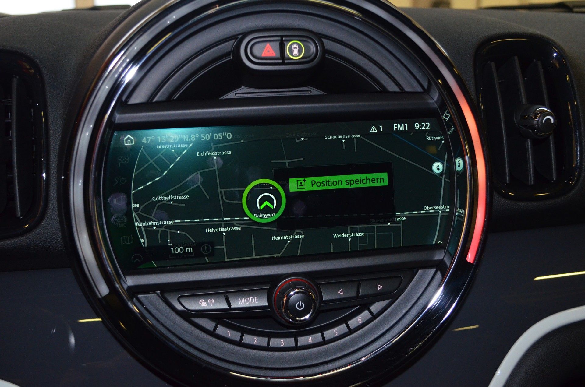 MINI Mini Countryman Cooper S E ALL4 Steptronic-image-11