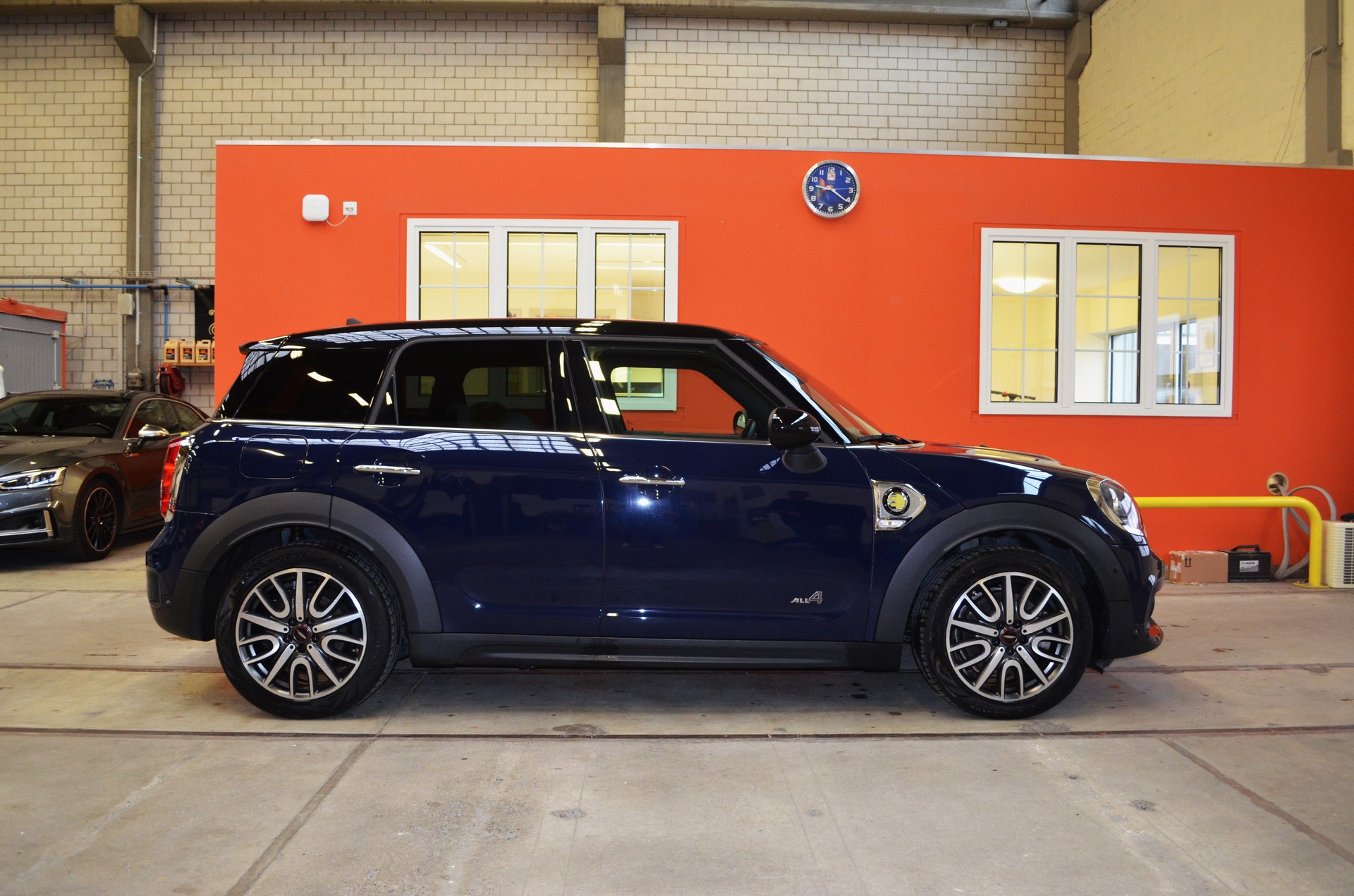MINI Mini Countryman Cooper S E ALL4 Steptronic-image-3