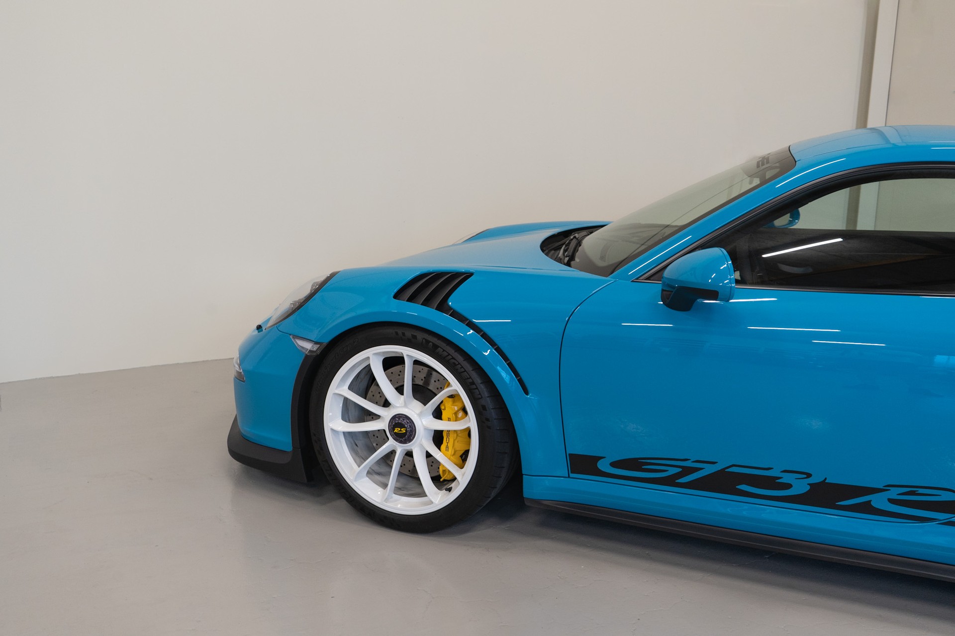 PORSCHE 911 GT3 RS PDK-showroom-element-3