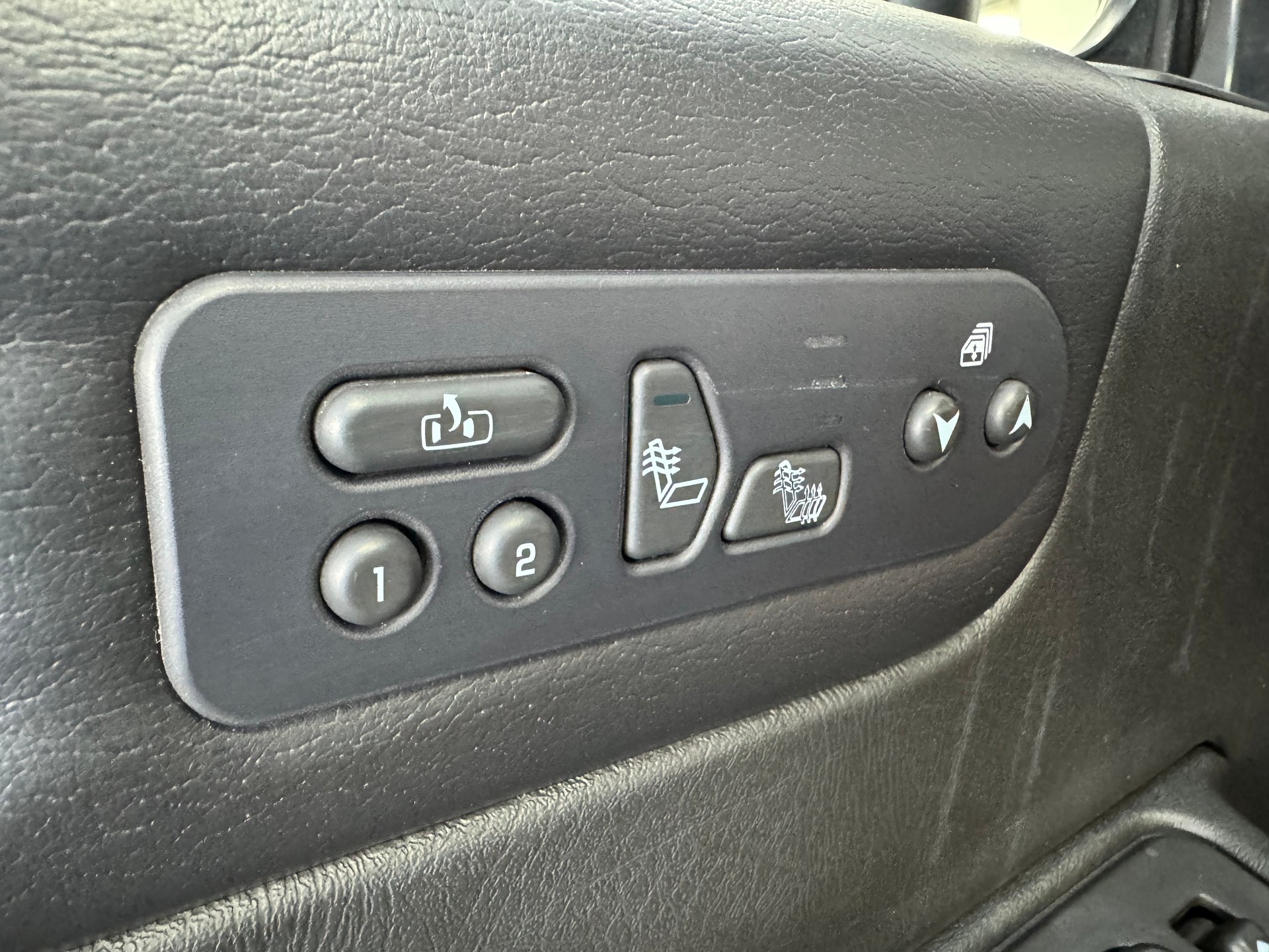 HUMMER Pickup-image-31