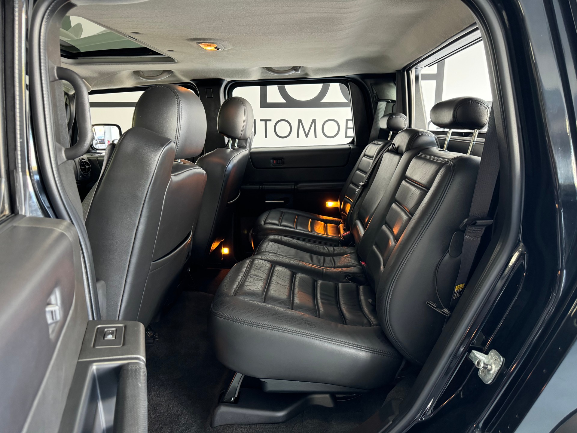 HUMMER Pickup-image-26