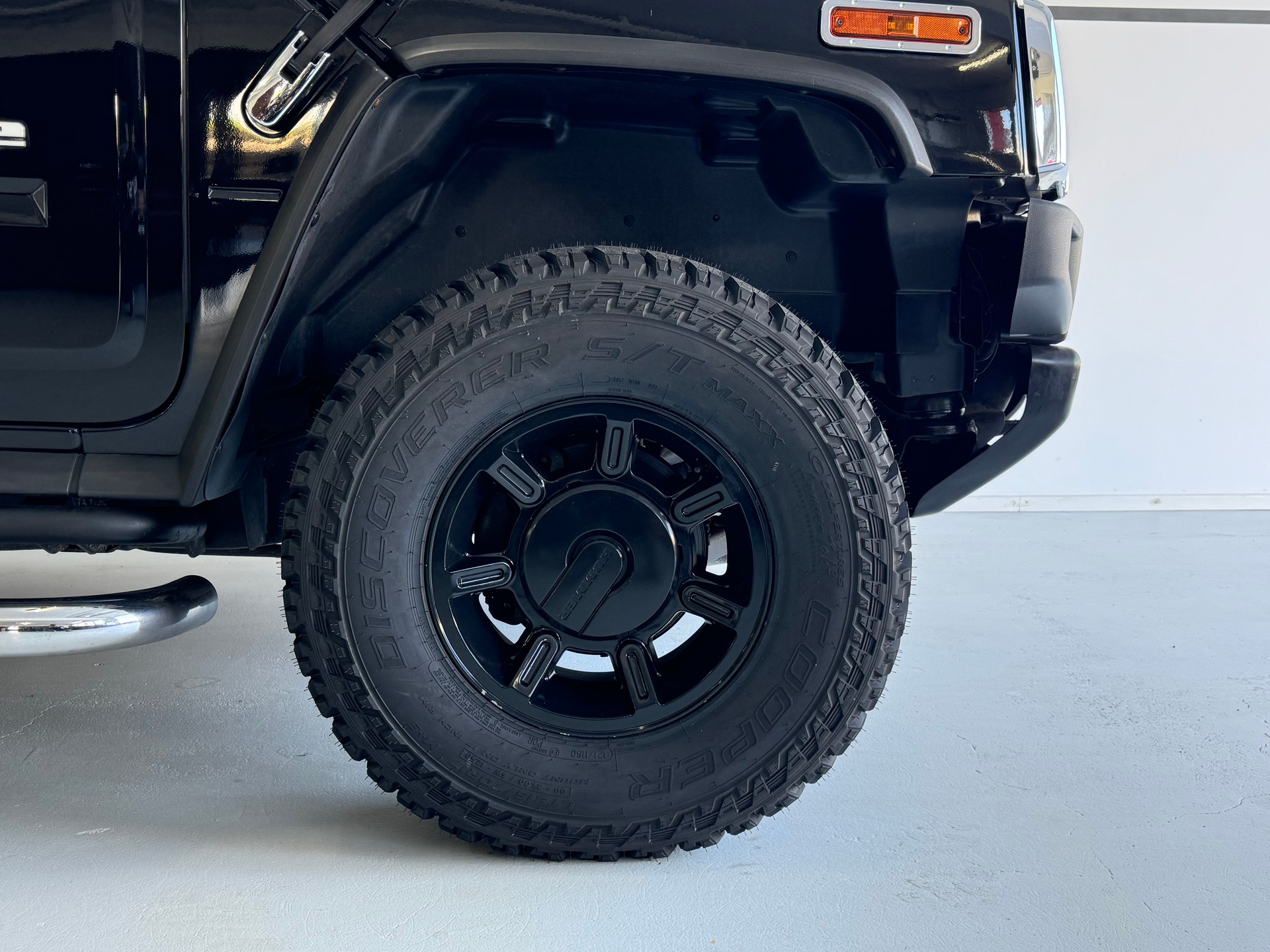 HUMMER Pickup-image-8
