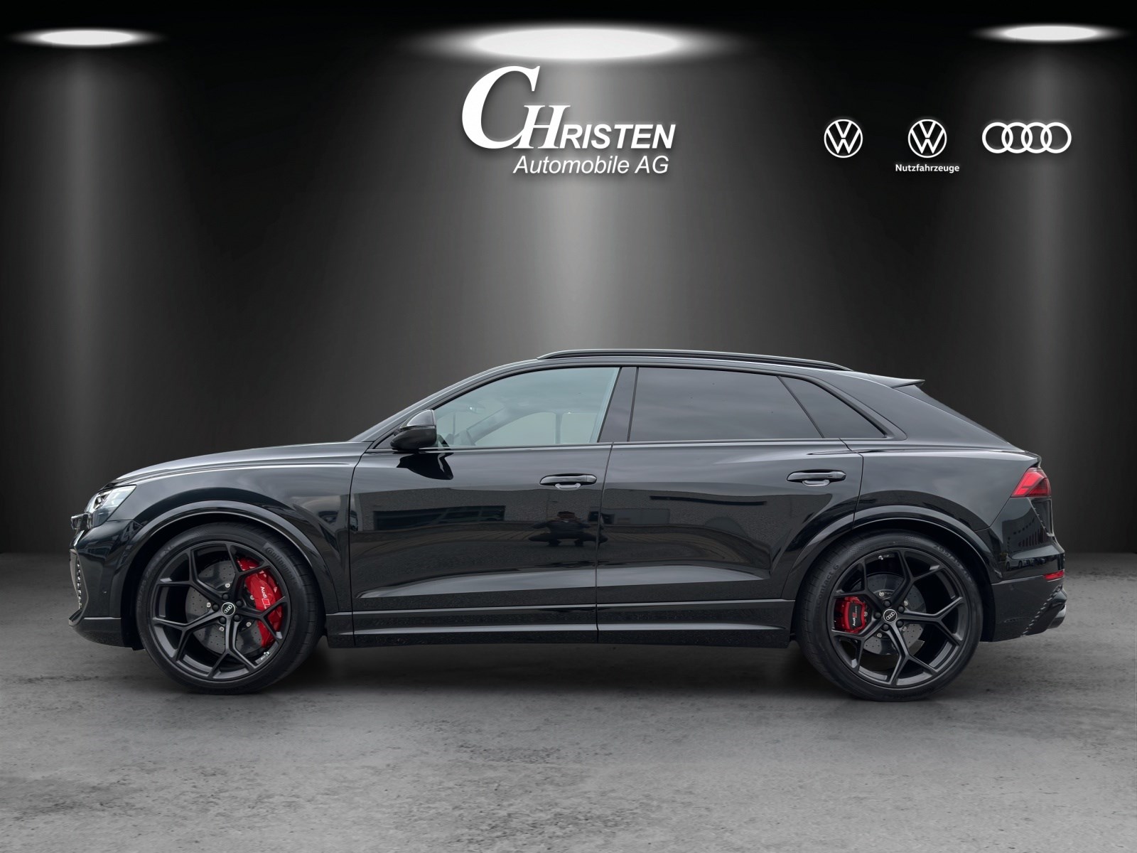 AUDI RSQ8 performance quattro-showroom-element-1