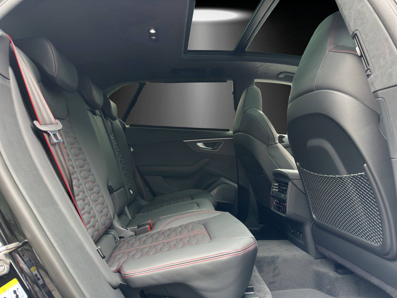AUDI RSQ8 performance quattro-image-10