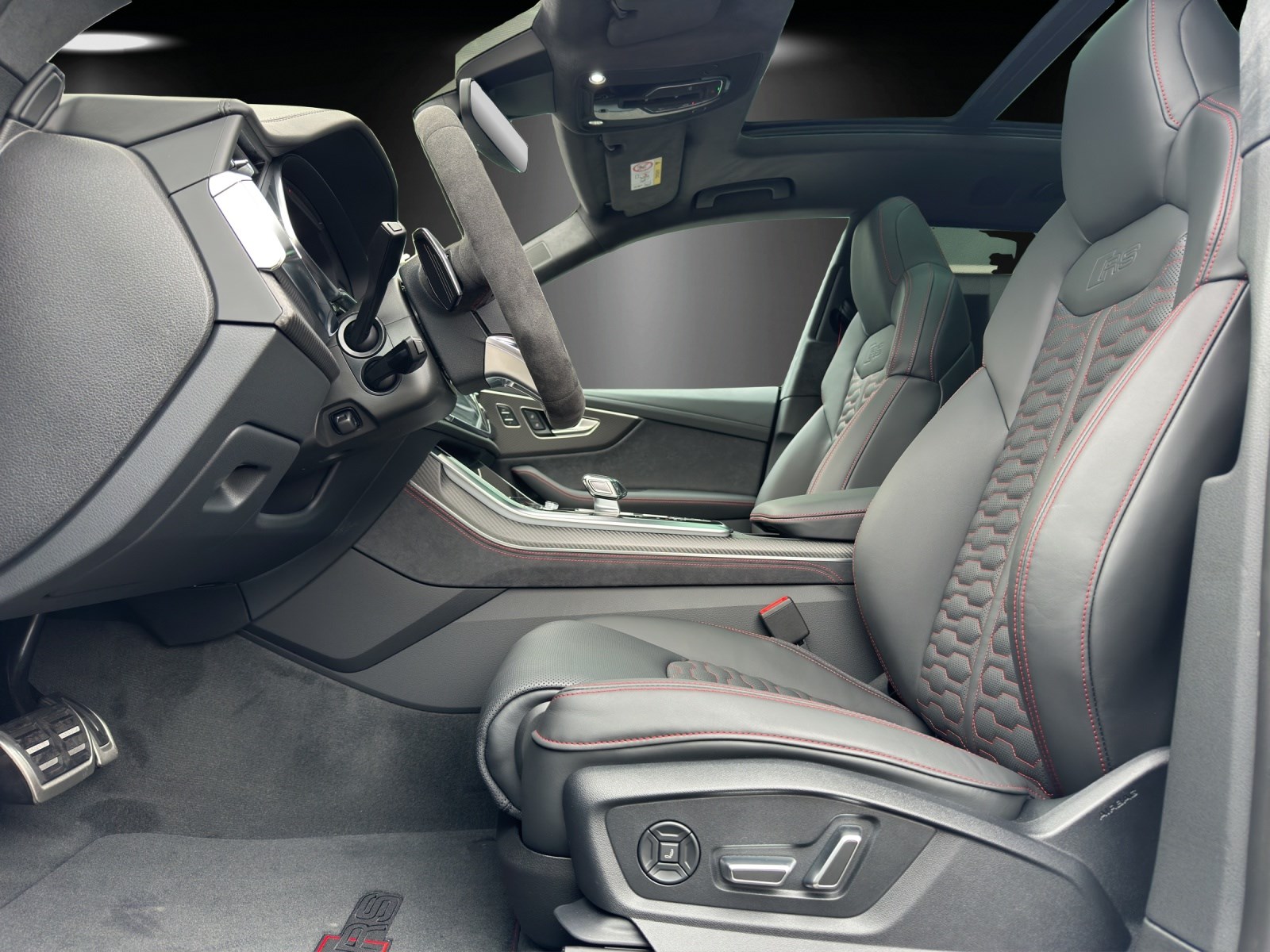 AUDI RSQ8 performance quattro-image-8