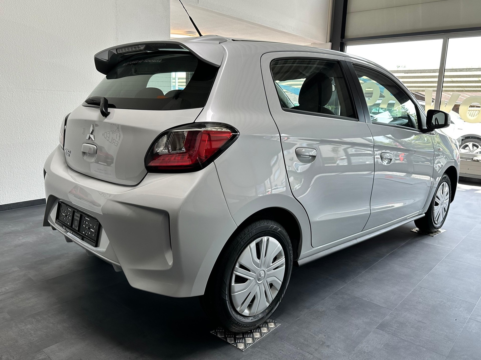 MITSUBISHI Space Star 1.2 MIVEC Inform-showroom-element-3