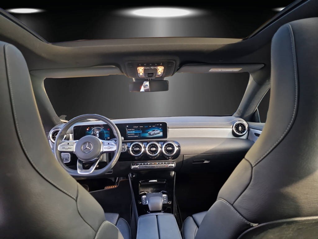 MERCEDES-BENZ CLA 250 AMG Line-image-10