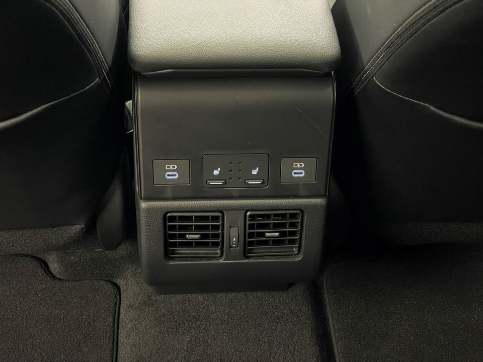 bZ4X Electric Premium AWD 11 kW OBC