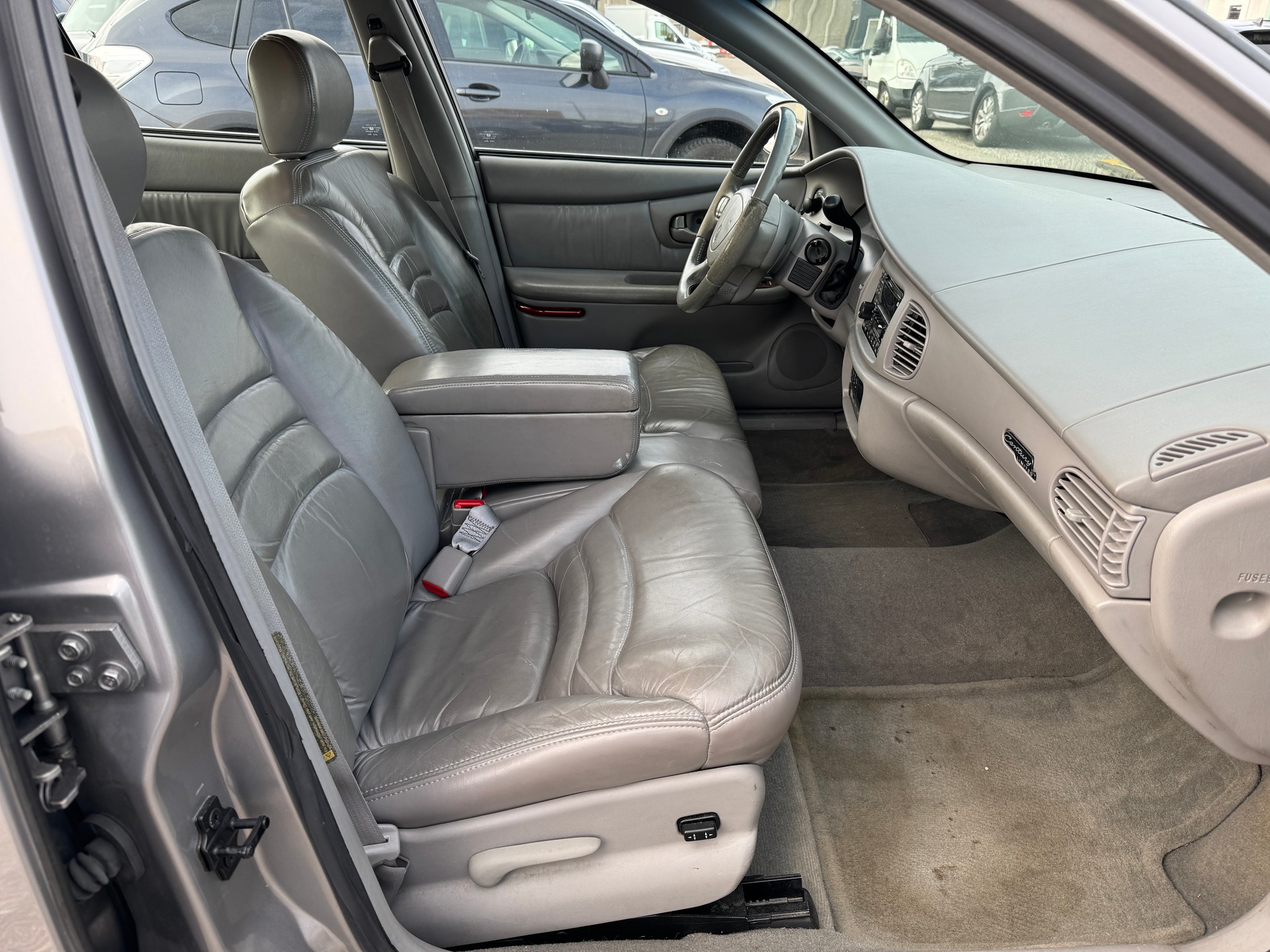 BUICK Limited-image-10
