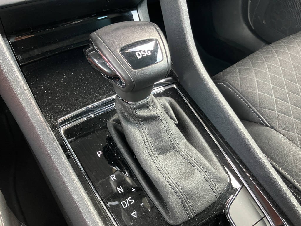 SKODA Karoq 1.6 TDI Smile DSG-image-15
