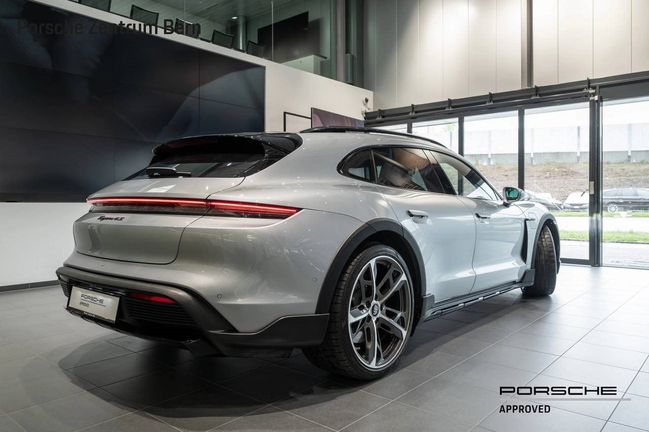PORSCHE TAYCAN 4S Cross Turismo-showroom-element-2