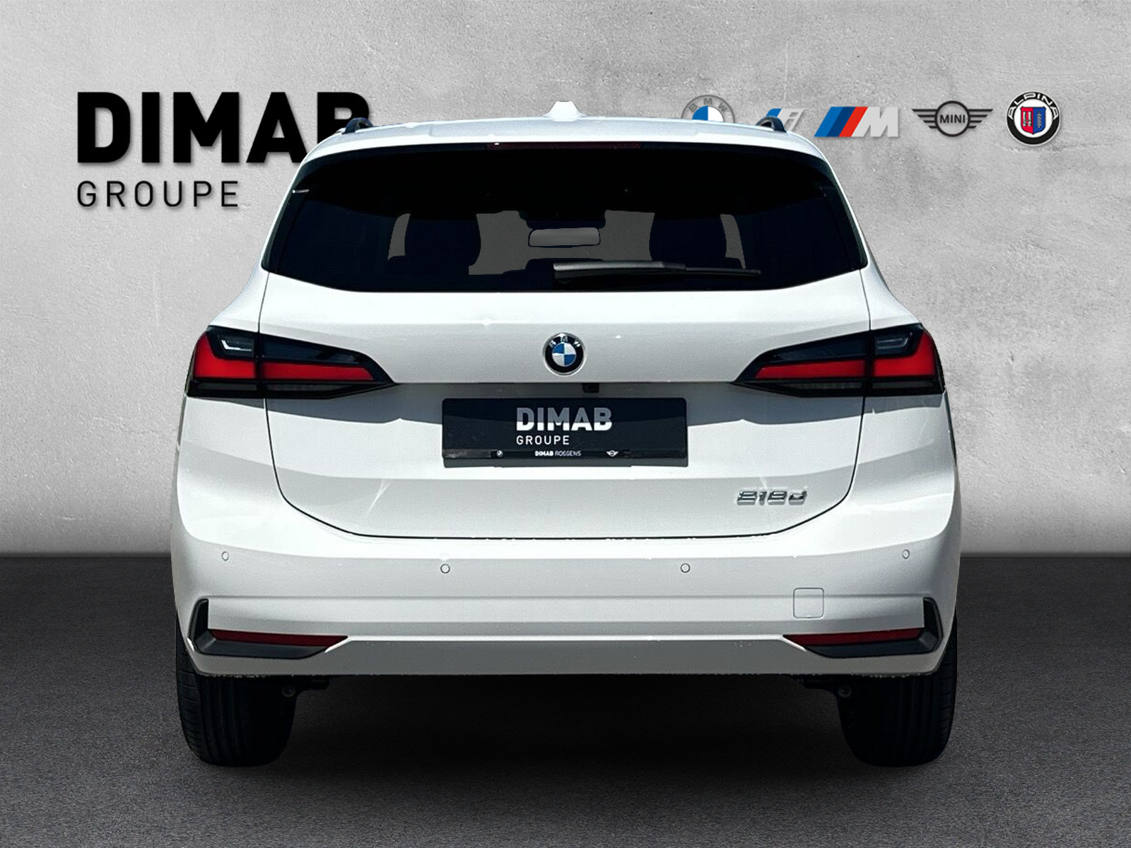 BMW 218d Active Tourer DKG-showroom-element-3