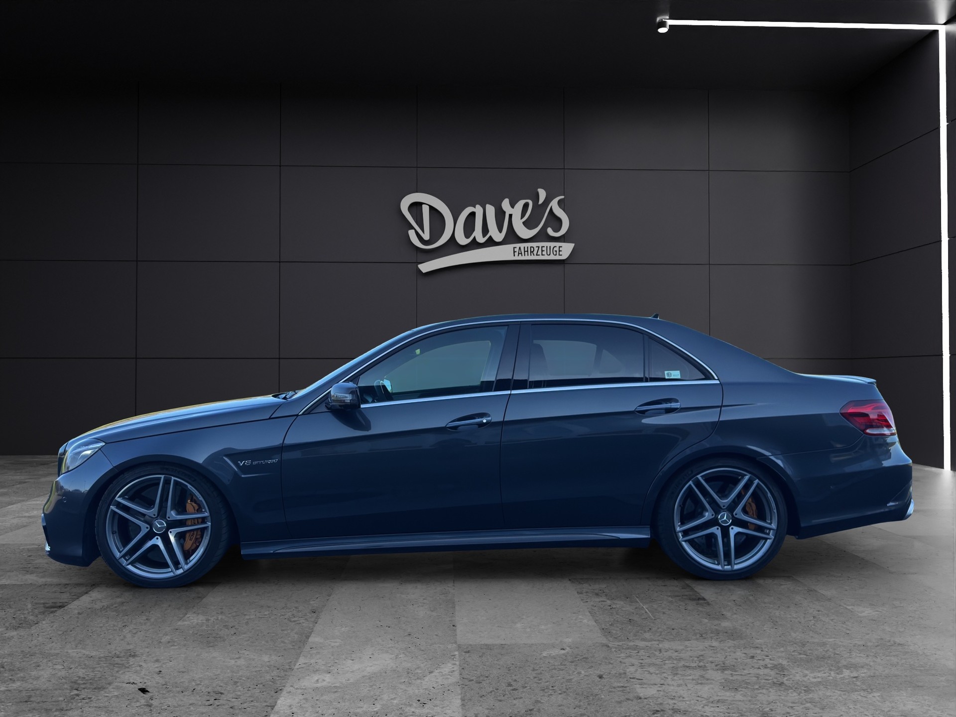MERCEDES-BENZ E 63 AMG S 4Matic Speedshift-showroom-element-1