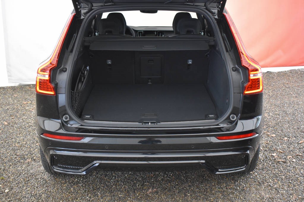 VOLVO XC60 2.0 T6 TE Plus Black Edition eAWD-image-6