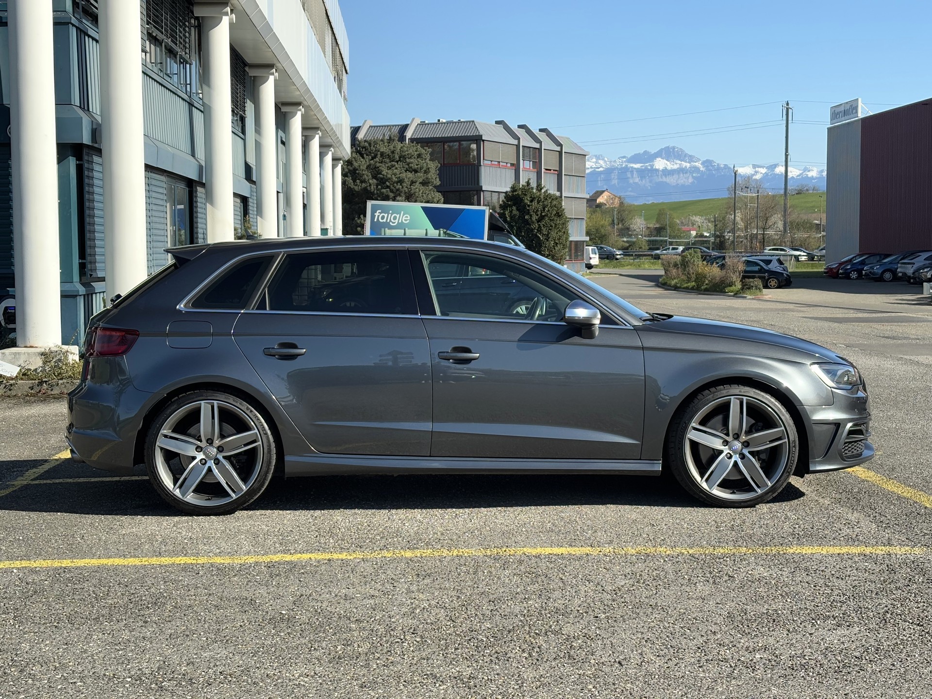 AUDI S3 Sportback 2.0 TFSI quattro S-tronic *ABT*-showroom-element-3