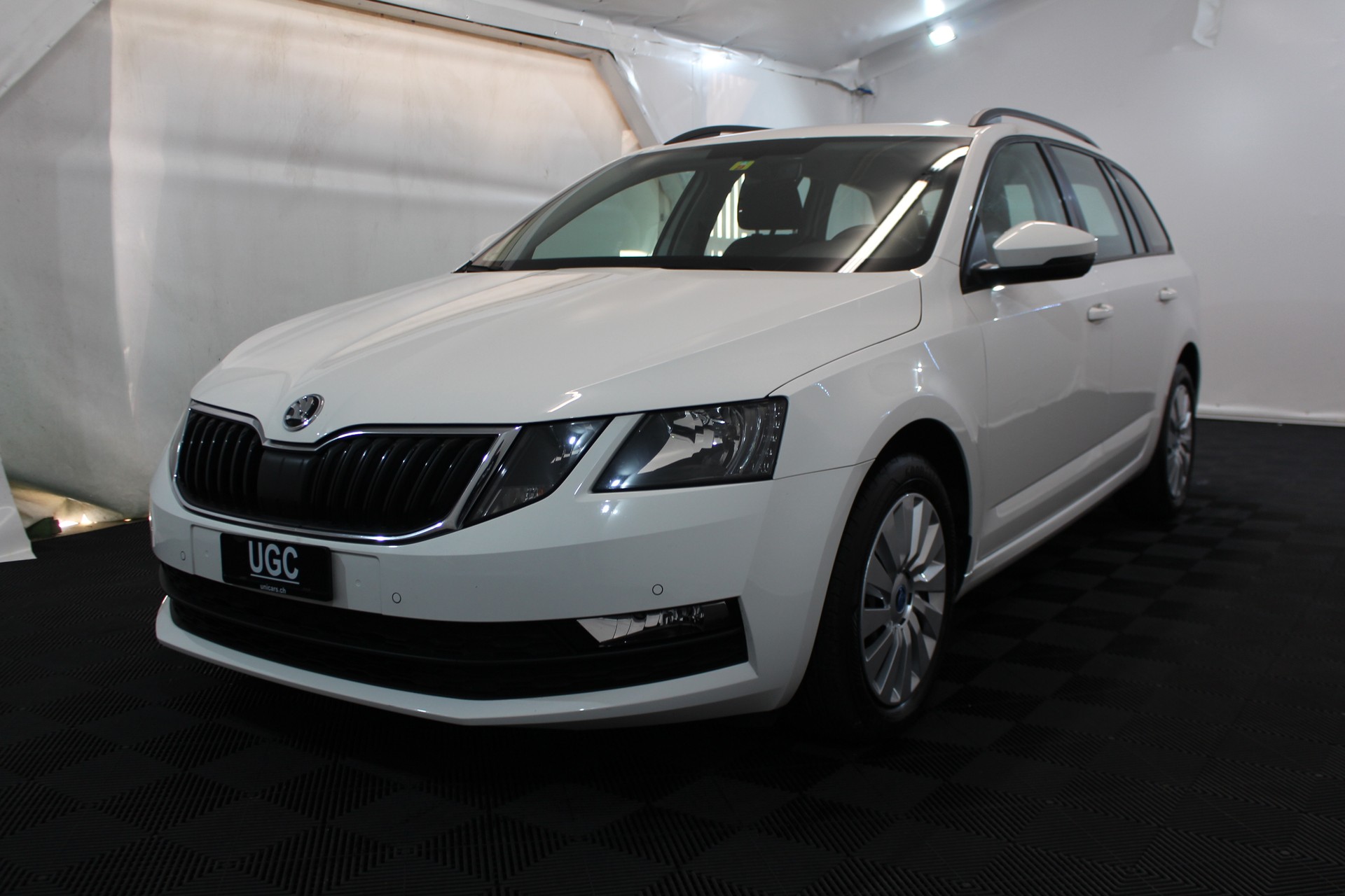 SKODA Octavia Combi 1.6 TDI Clever DSG-showroom-element-2