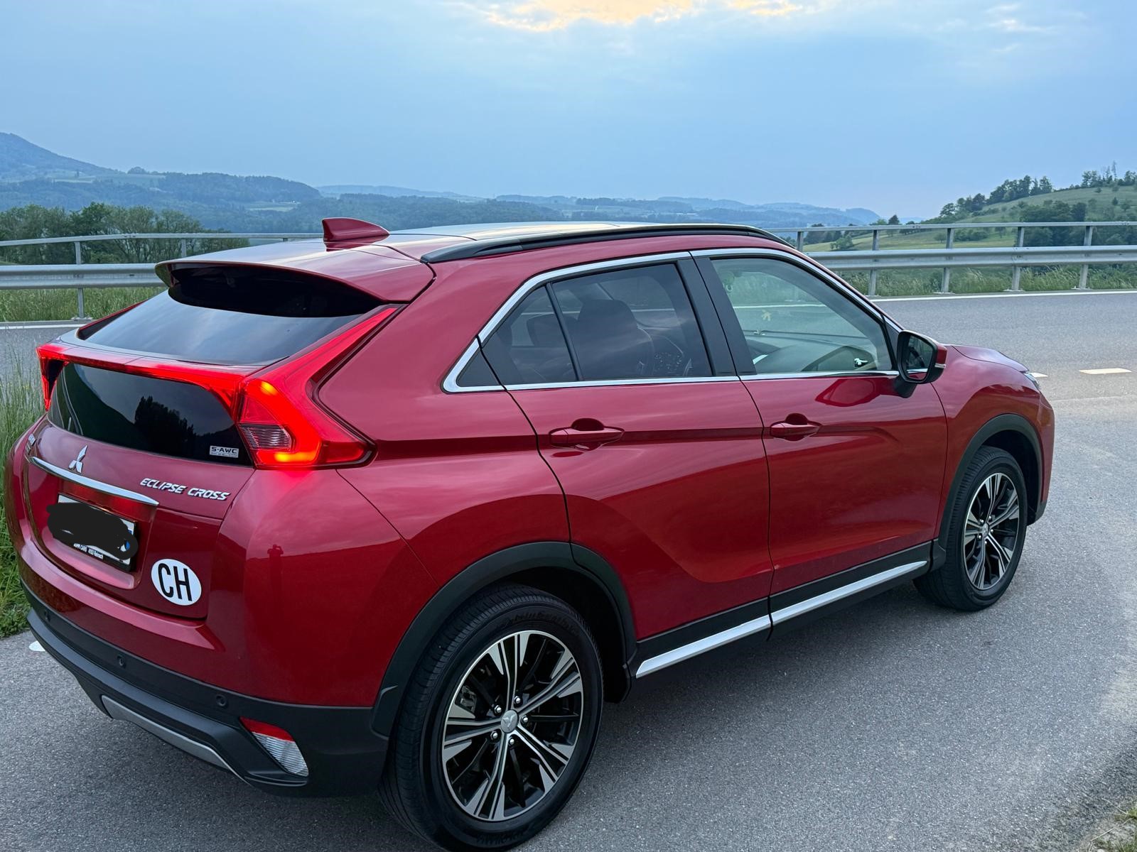 MITSUBISHI Eclipse Cross 1.5 T-Mivec Diamond 4WD CVT-image-1