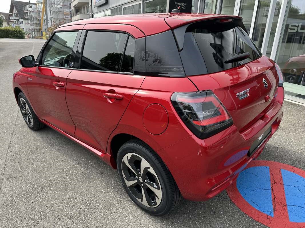SUZUKI Swift 1.2 Tradizio Top Hybrid 4x4-image-3