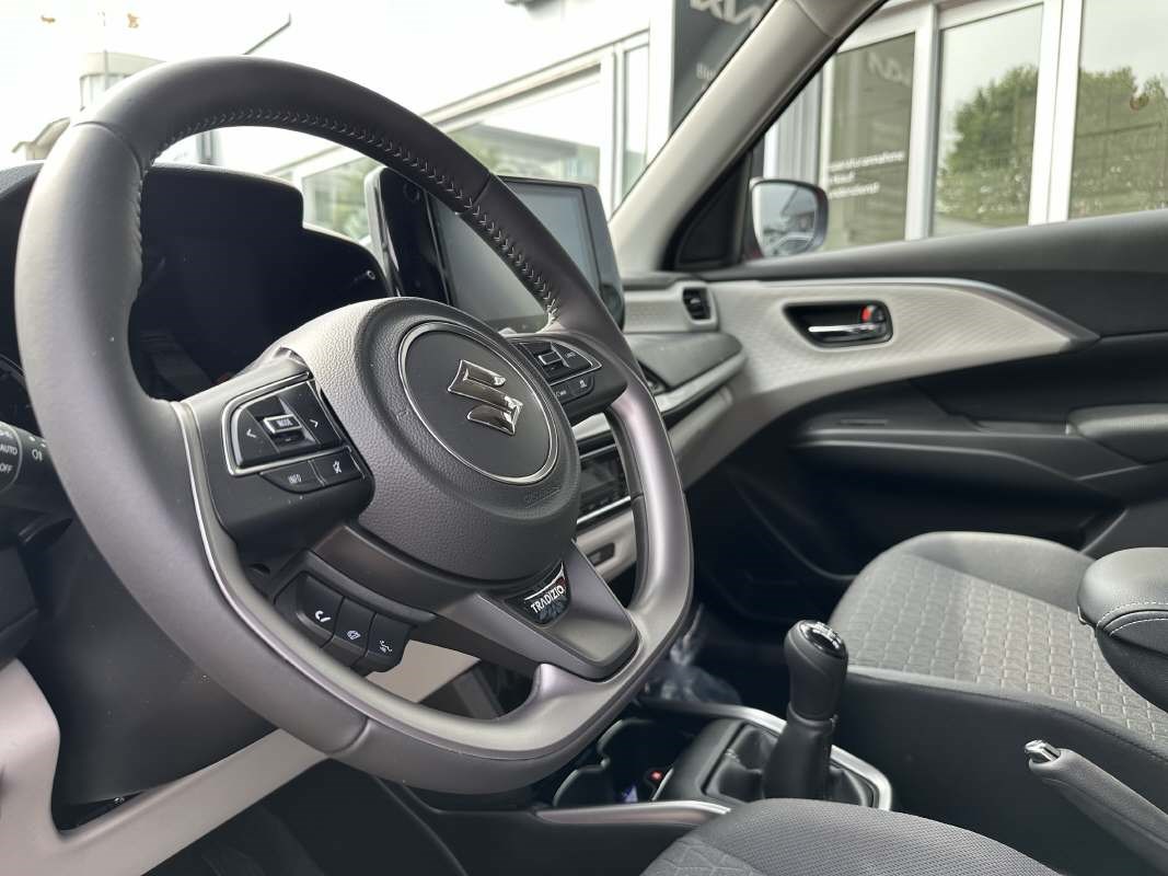 SUZUKI Swift 1.2 Tradizio Top Hybrid 4x4-image-6