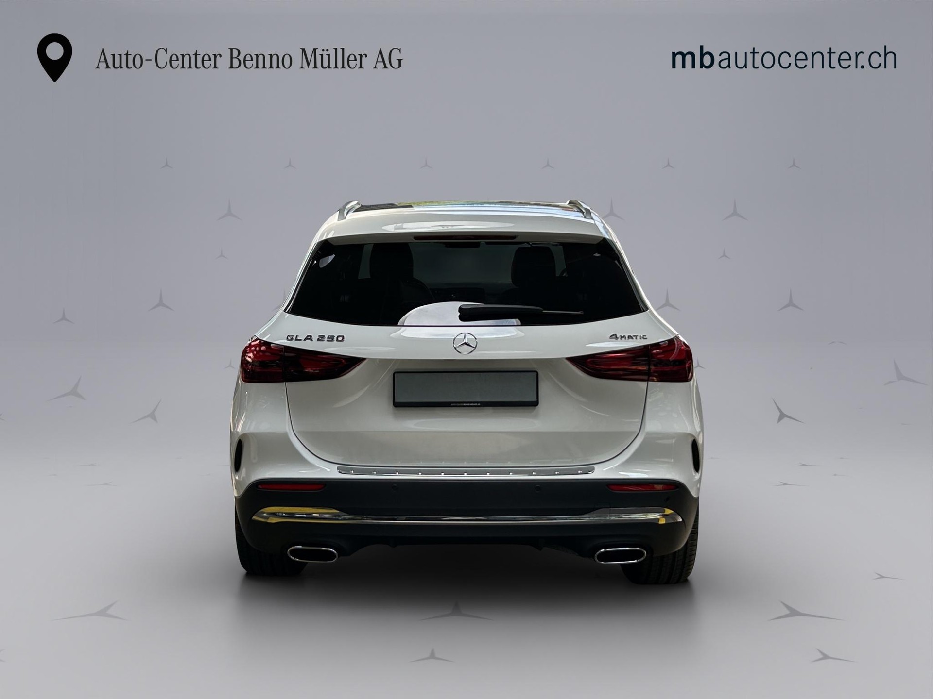 MERCEDES-BENZ GLA 250 Swiss Star AMG Line 4matic-showroom-element-3