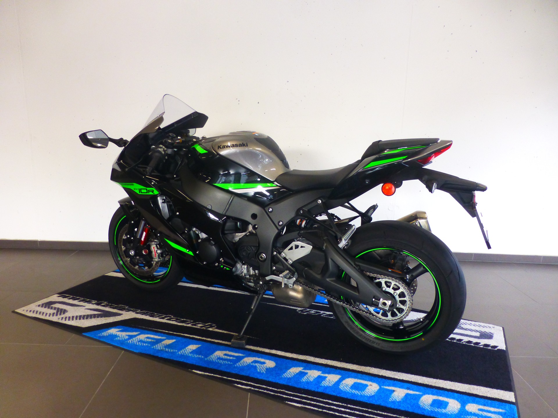 KAWASAKI NINJA ZX-10R - acheter un véhicule d'occasion | AutoScout24