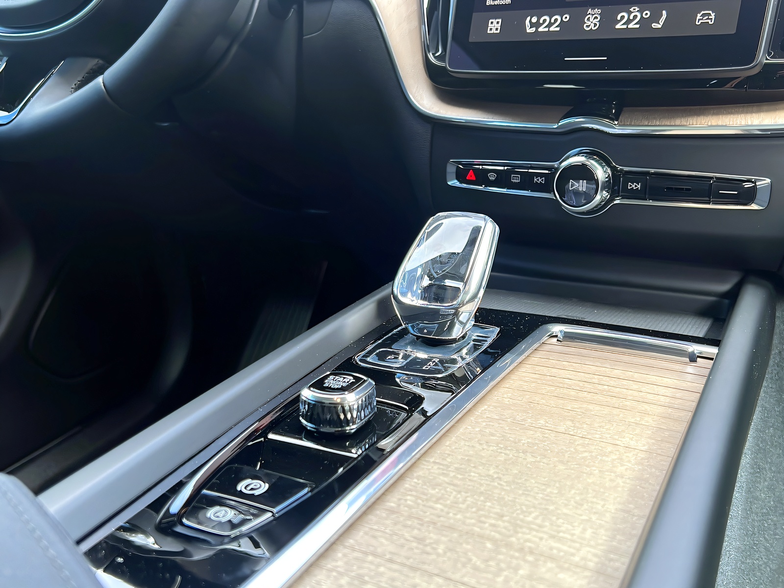 Image VOLVO XC60 XC60 2.0 B5 MH Plus Dark AWD