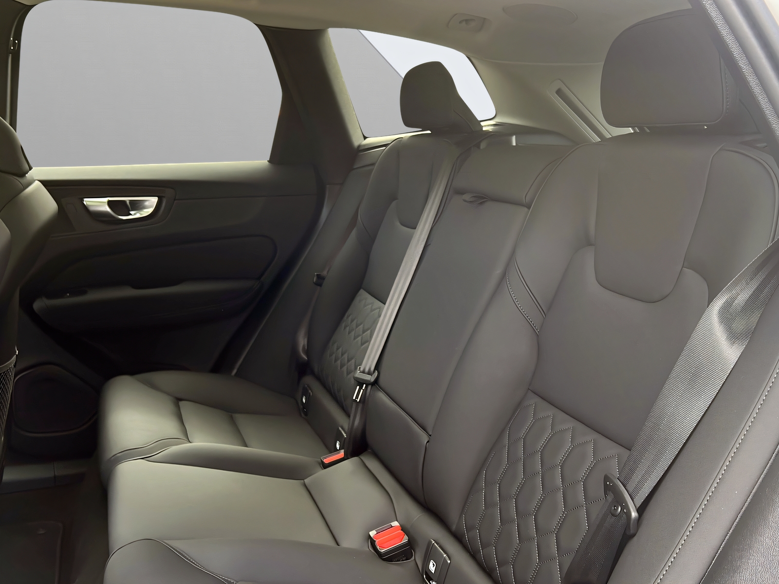 Image VOLVO XC60 XC60 2.0 B5 MH Plus Dark AWD