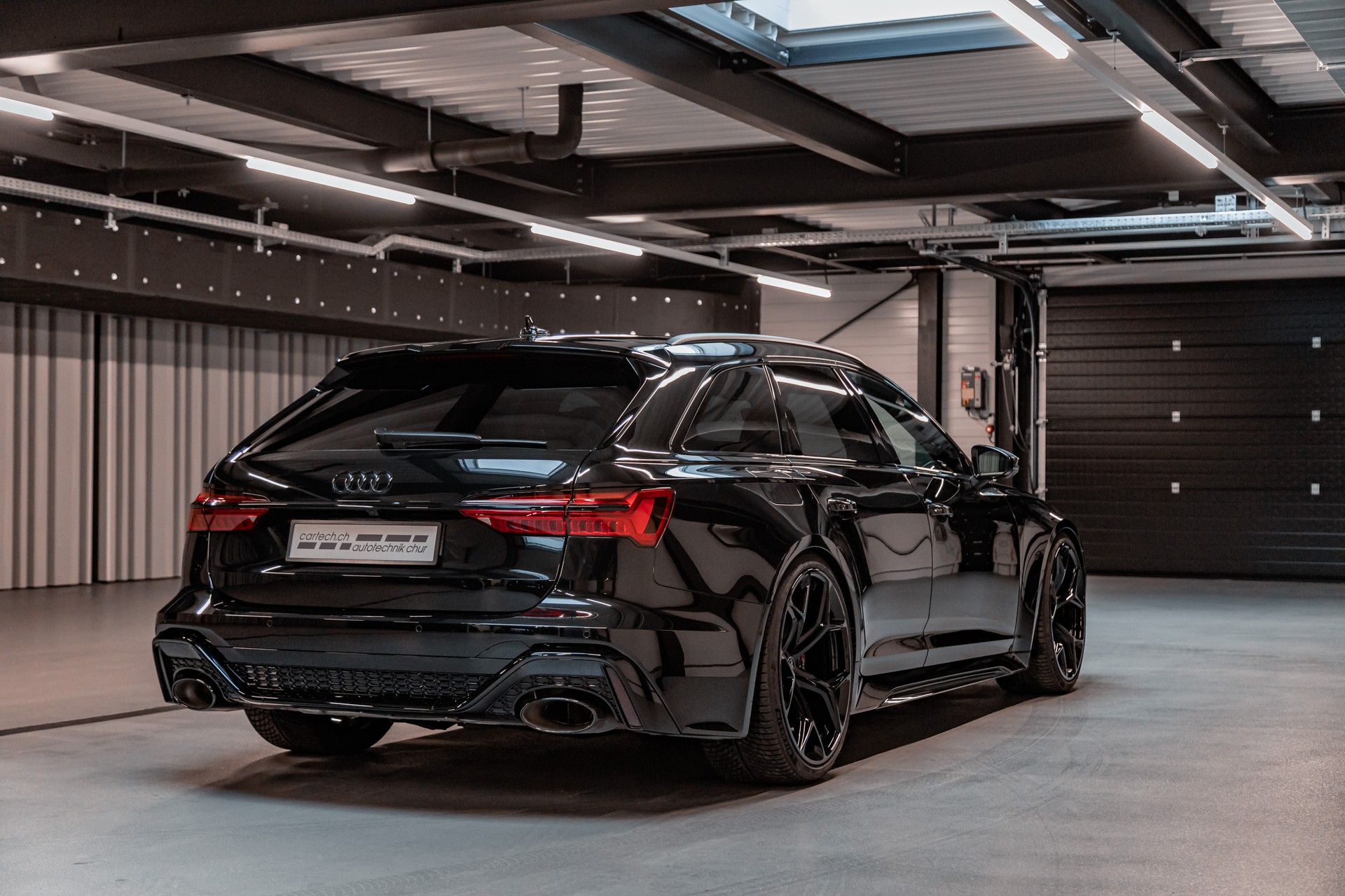 AUDI RS6 Avant 4.0 TFSI V8 Performance quattro-showroom-element-2
