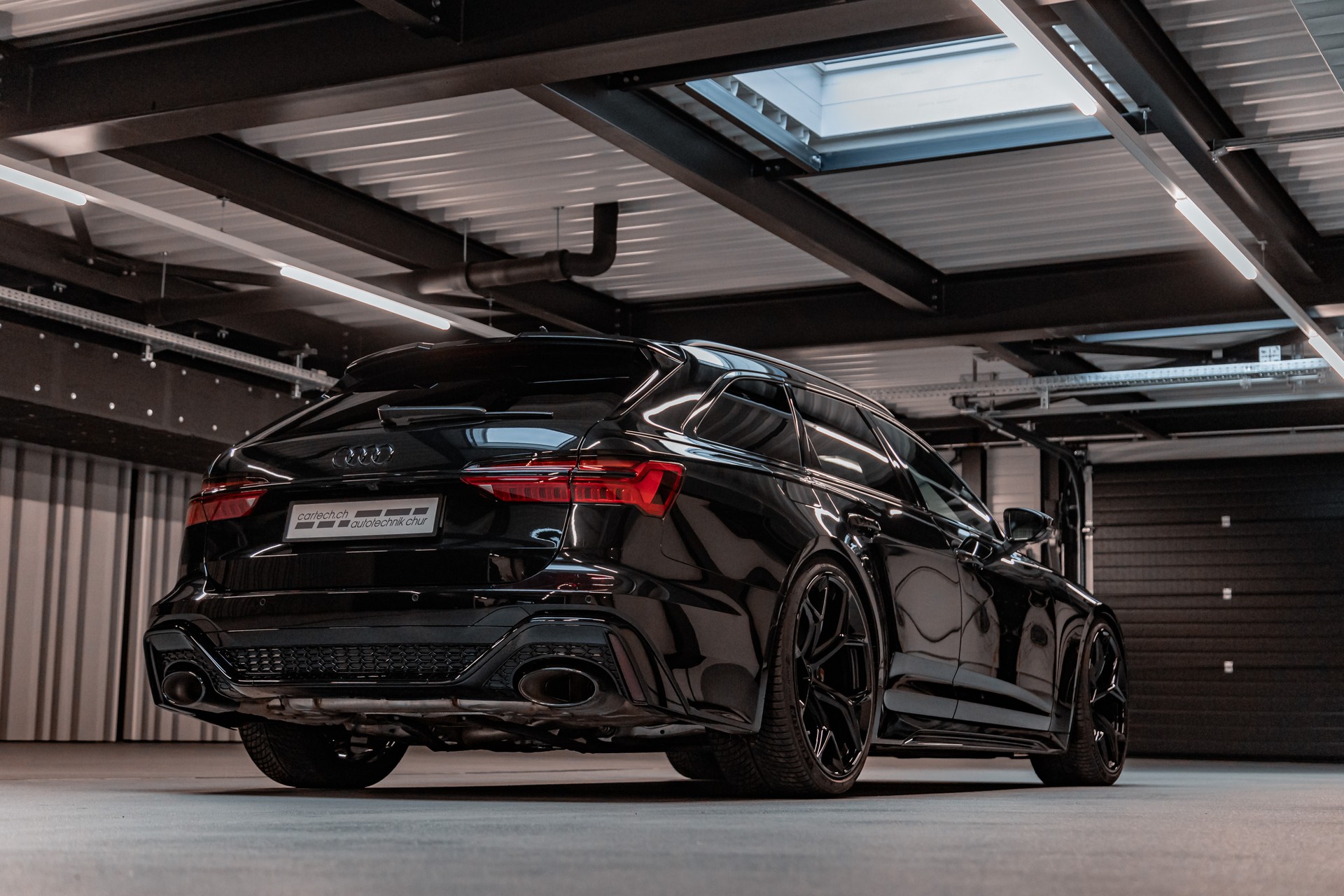 AUDI RS6 Avant 4.0 TFSI V8 Performance quattro-showroom-element-3