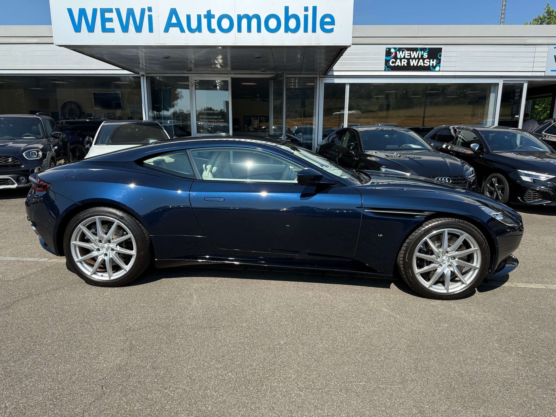 ASTON MARTIN DB11 V12 Touchtronic 3-image-7